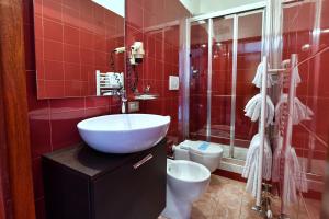 Koupelna v ubytování Hotel La Sacca + 37 fotografií