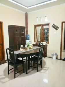Foto dalla galleria di nDalem Eyang Dwijo a Yogyakarta