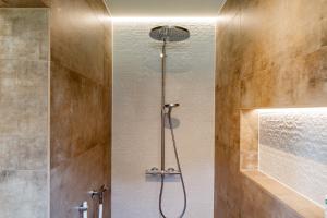 Koupelna v ubytování GräNobel Chalets
