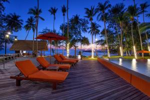 Bazén v ubytování Koh Kood Paradise Beach nebo v jeho okolí