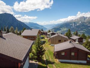 Gallery image of Gruppenhaus im Walliser Alpstyle in Rosswald