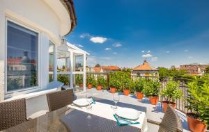 Un balcon sau o terasă la Terrace Apartments at City Park