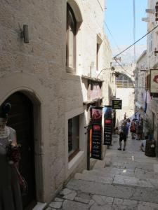 Imagem da galeria de Old town St. Roko em Korčula