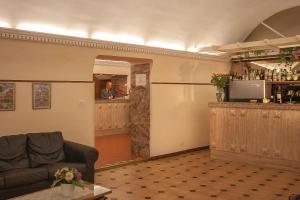 Lounge nebo bar v ubytování Hotel Tirreno