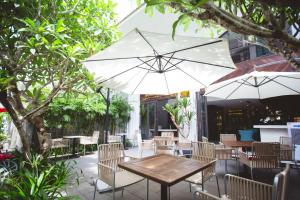 Vườn quanh Sen Boutique Hotel