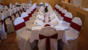 Restaurace v ubytování Hotel Restaurant Stöckl + 18 fotografií