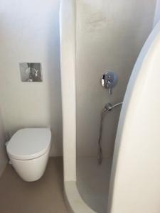 A bathroom at Notos Studios