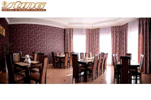 Posedenie v ubytovaní Sting Hotel & Event Palace