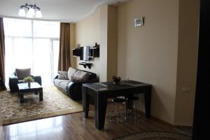 Gallery image of Mari's Apartment Kazbegi in Batumi