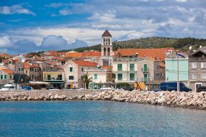 Afbeelding uit fotogalerij van Apartments Villa Dolmar in Vodice