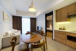 Virtuve vai virtuves zona naktsmītnē Aviary Bintaro
