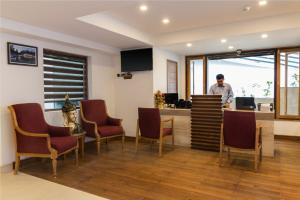 Afbeelding uit fotogalerij van Country Inn Premier Pacific Mall Road Mussoorie in Mussoorie