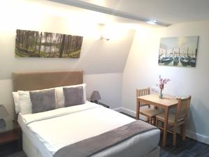 Postel nebo postele na pokoji v ubytování W6 Hotel