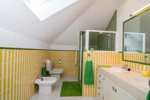 A bathroom at Benalmádena Coast Villa