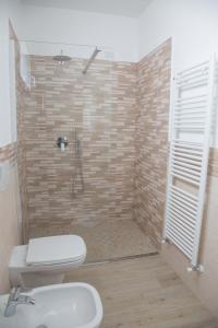 A bathroom at Villa La Rosa B&B Még 25 kép