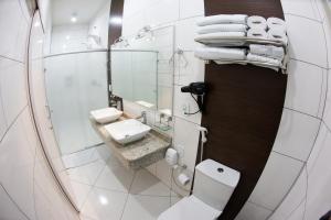 Koupelna v ubytování Hotel Tito's