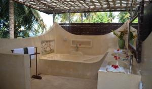 Koupelna v ubytování Seraya Shores Bali + 37 fotografií