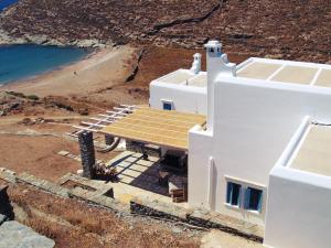 Galería fotográfica de Almyra Yellow Villa en Kithnos