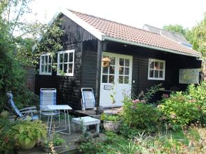ベルゲンにあるRomantic Cottage in Bergen North Holland with terraceのギャラリーの写真