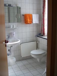 Ein Badezimmer in der Unterkunft Mein Vierjahreszeiten Hotel Garni Superior