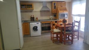 A kitchen or kitchenette at Casa Dale