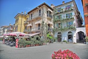 Το κτήριο όπου στεγάζεται  το διαμέρισμα