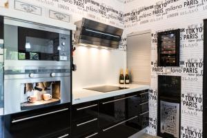 Kuchyň nebo kuchyňský kout v ubytování Villa ugartenea