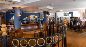 Salon ili bar u objektu Wynnstay Arms, Wrexham by Marston's Inns