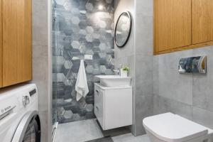 Kúpeľňa v ubytovaní YourSecondFlat Siedmiogrodzka-Grzybowska