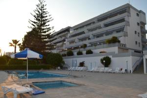 Bazén v ubytování Alania Sea View Apartment nebo v jeho okolí
