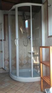 Ett badrum på La Via Camuna