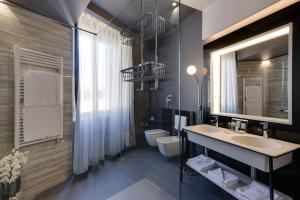 Vannituba majutusasutuses Stendhal Luxury Suites