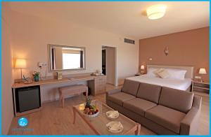 Posezení v ubytování Poseidonia Beach Hotel