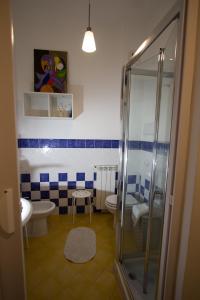 Un baño de L'Atelier Dei Quattro Canti 57 fotos más