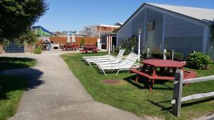 Φωτογραφία από το άλμπουμ του Blue Sea Motor Inn σε North Truro +23 φωτογραφίες