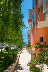 Zahrada ubytování Iris Beach Hotel