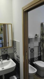 Koupelna v ubytování Ca'cita Guest House Torino
