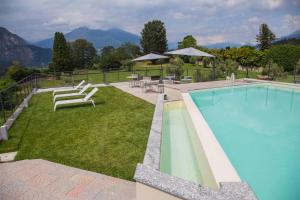 The swimming pool at or close to Villa La Rosa B&B