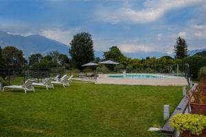 The swimming pool at or close to Villa La Rosa B&B