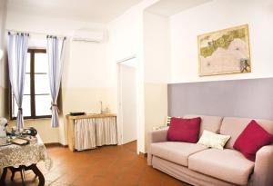 A seating area at Trastevere Dream House
