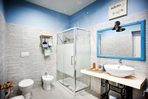 A bathroom at Trastevere Dream House