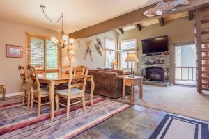 Gallery image of Mammoth Creek Condos in Mammoth Lakes