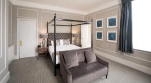 Ένα ή περισσότερα κρεβάτια σε δωμάτιο στο Steventon House Hotel +23 φωτογραφίες