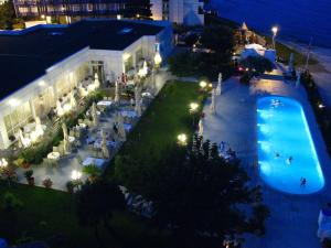 Bazén v ubytování Hotel Afrodita nebo v jeho okolí