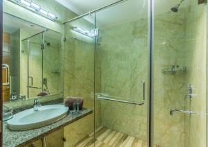 Hotel Abika Elite的一间浴室