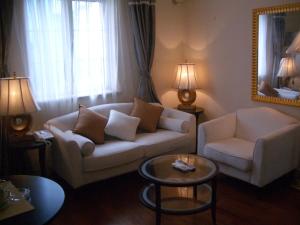 Posezení v ubytování Ladoll Service Apartments