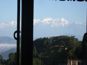 Ein allgemeiner Bergblick oder ein Berglick von des Hotels aus