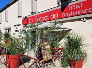 Fotografie z fotogalerie ubytování Logis Hôtel & Restaurant Le Pardaillan v destinaci Gondrin