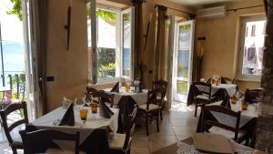 A restaurant or other place to eat at Albergo Ristorante Montebaldo