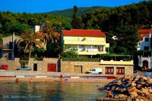 Hrvatska, JELSA, apartmani Isabella - Ilda Radonic